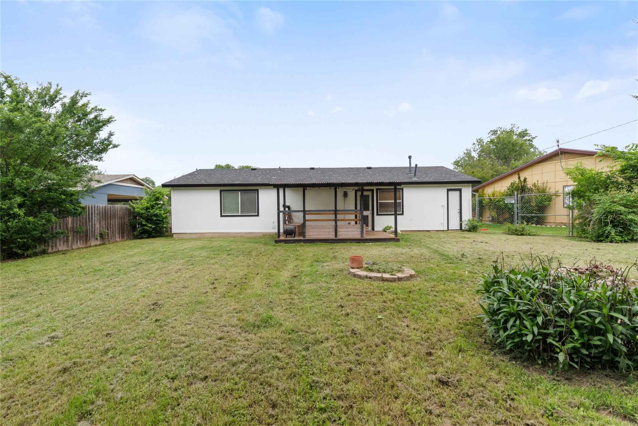 1904 Heathwood Cir, Round Rock, TX 78664