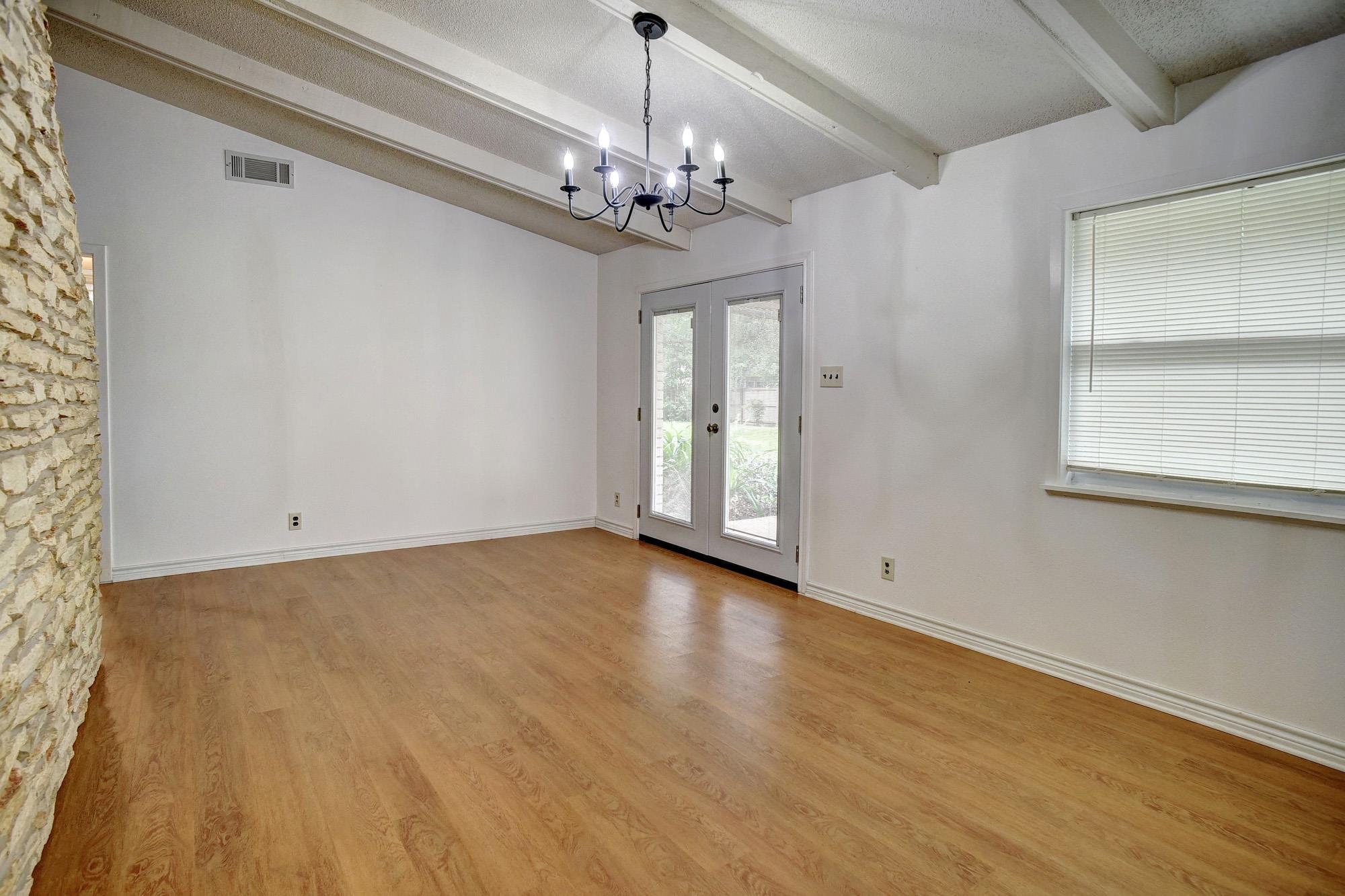 204 Maynard St, Bastrop, TX 78602