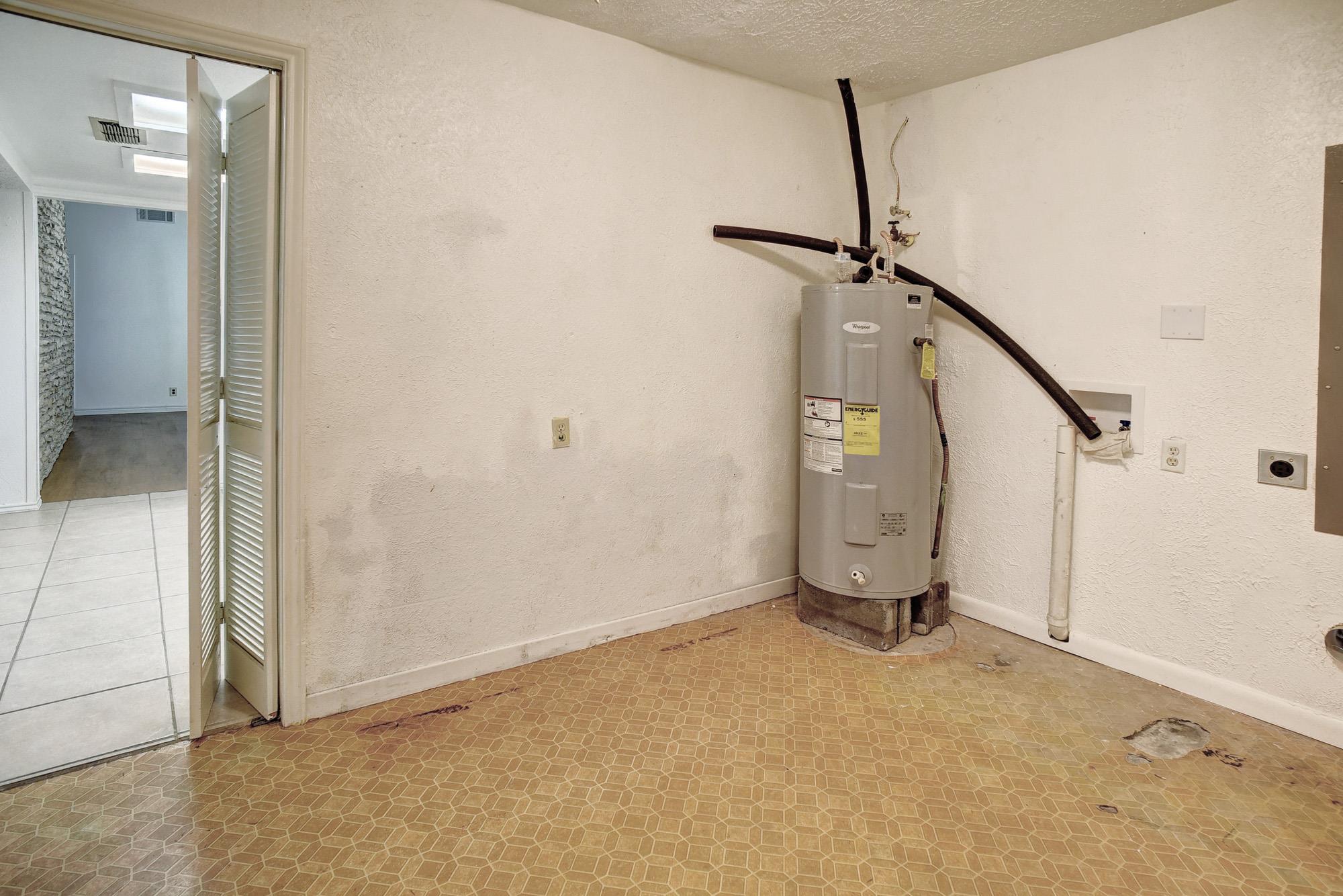 204 Maynard St, Bastrop, TX 78602