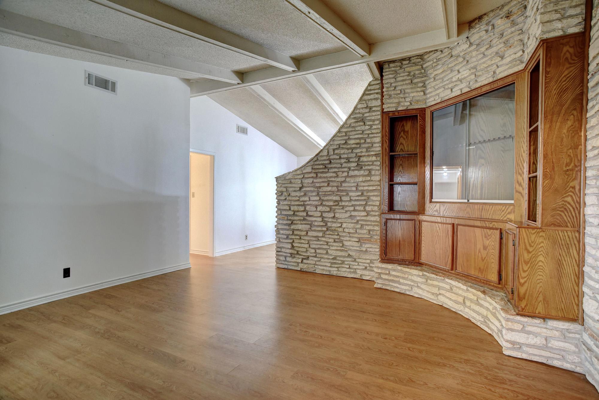 204 Maynard St, Bastrop, TX 78602