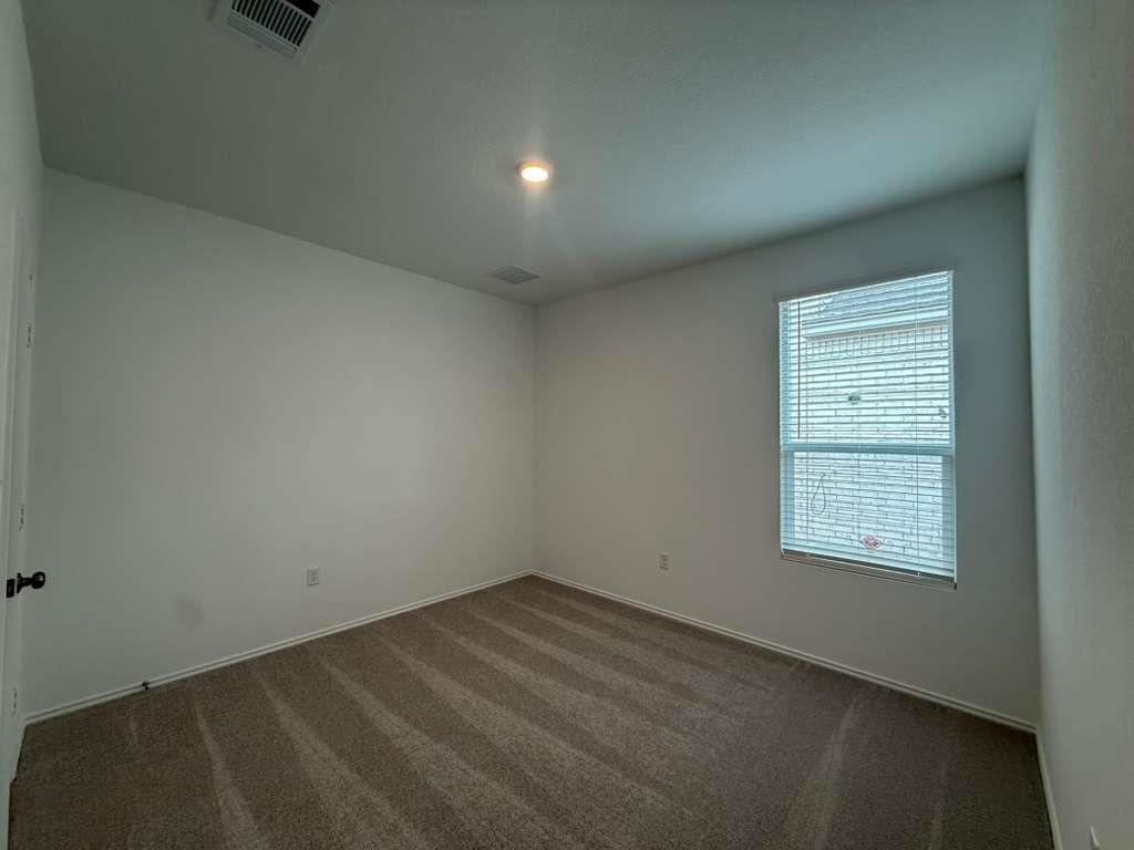 114 Brabham Loop, Hutto, TX 78634