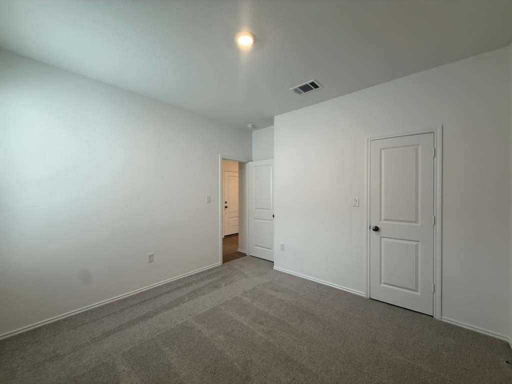 114 Brabham Loop, Hutto, TX 78634