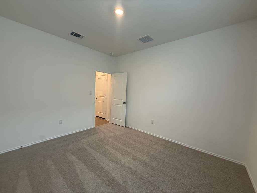 114 Brabham Loop, Hutto, TX 78634