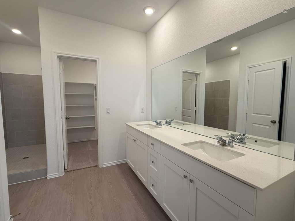 114 Brabham Loop, Hutto, TX 78634