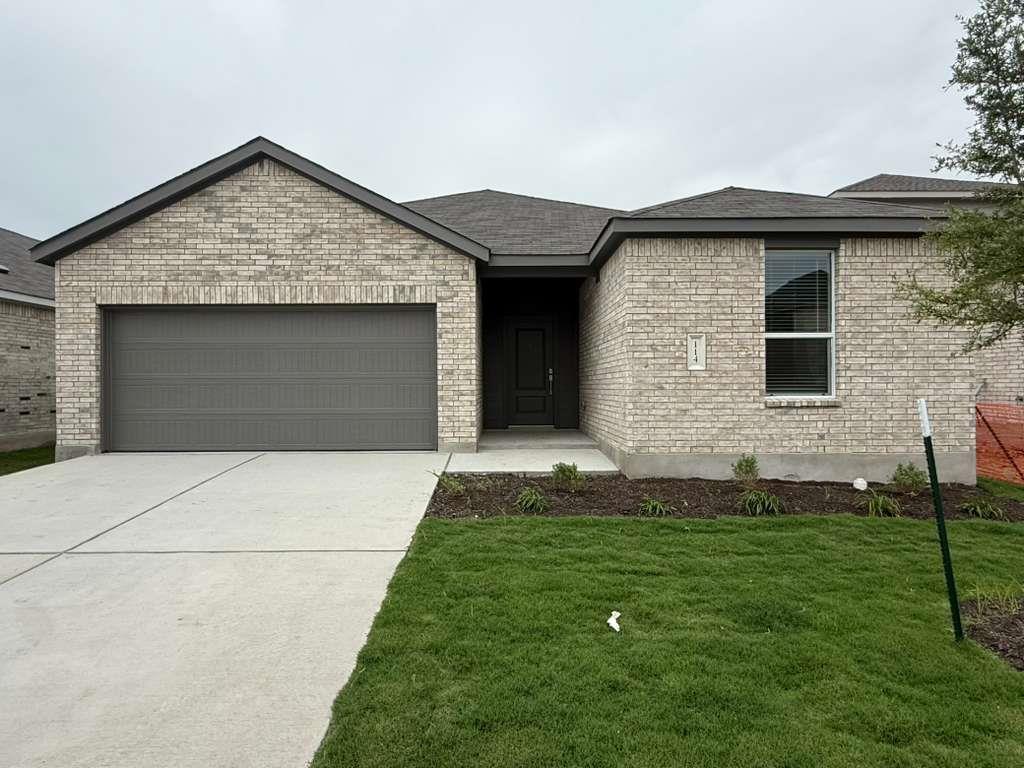 114 Brabham Loop, Hutto, TX 78634