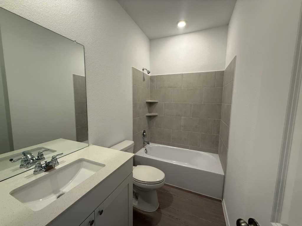 114 Brabham Loop, Hutto, TX 78634
