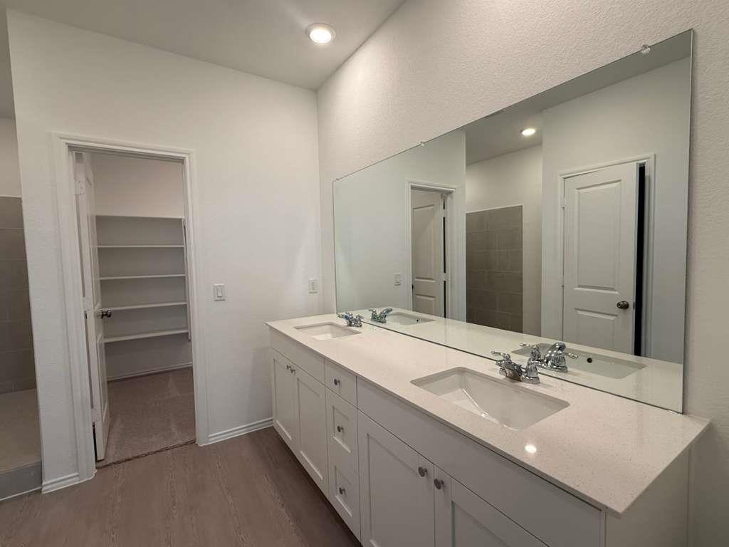 114 Brabham Loop, Hutto, TX 78634
