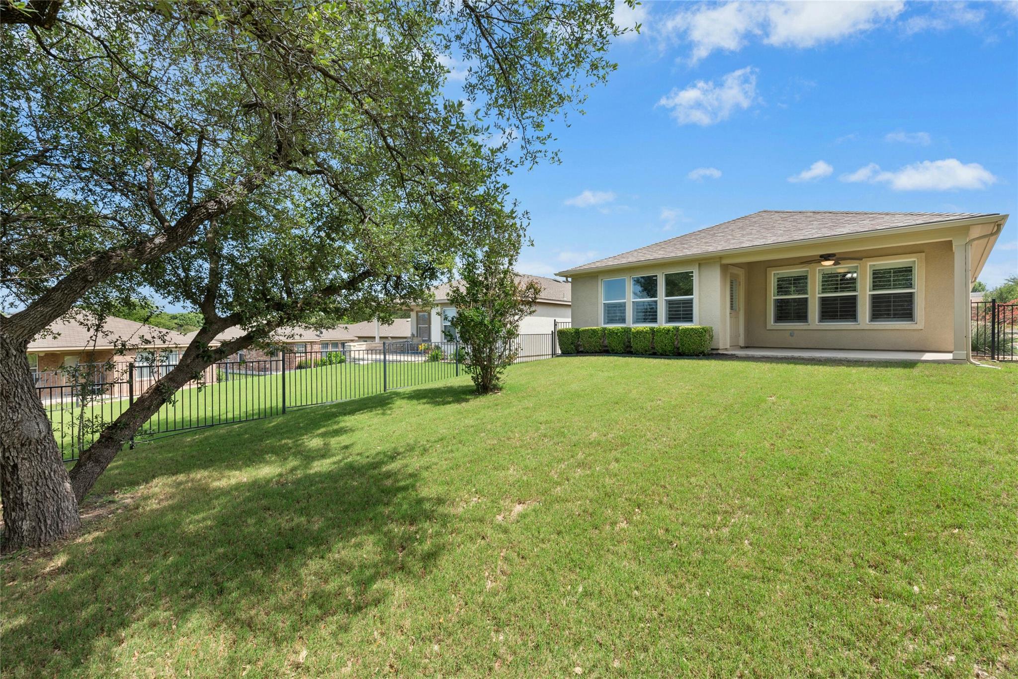 903 Salado Creek Ln, Georgetown, TX 78633