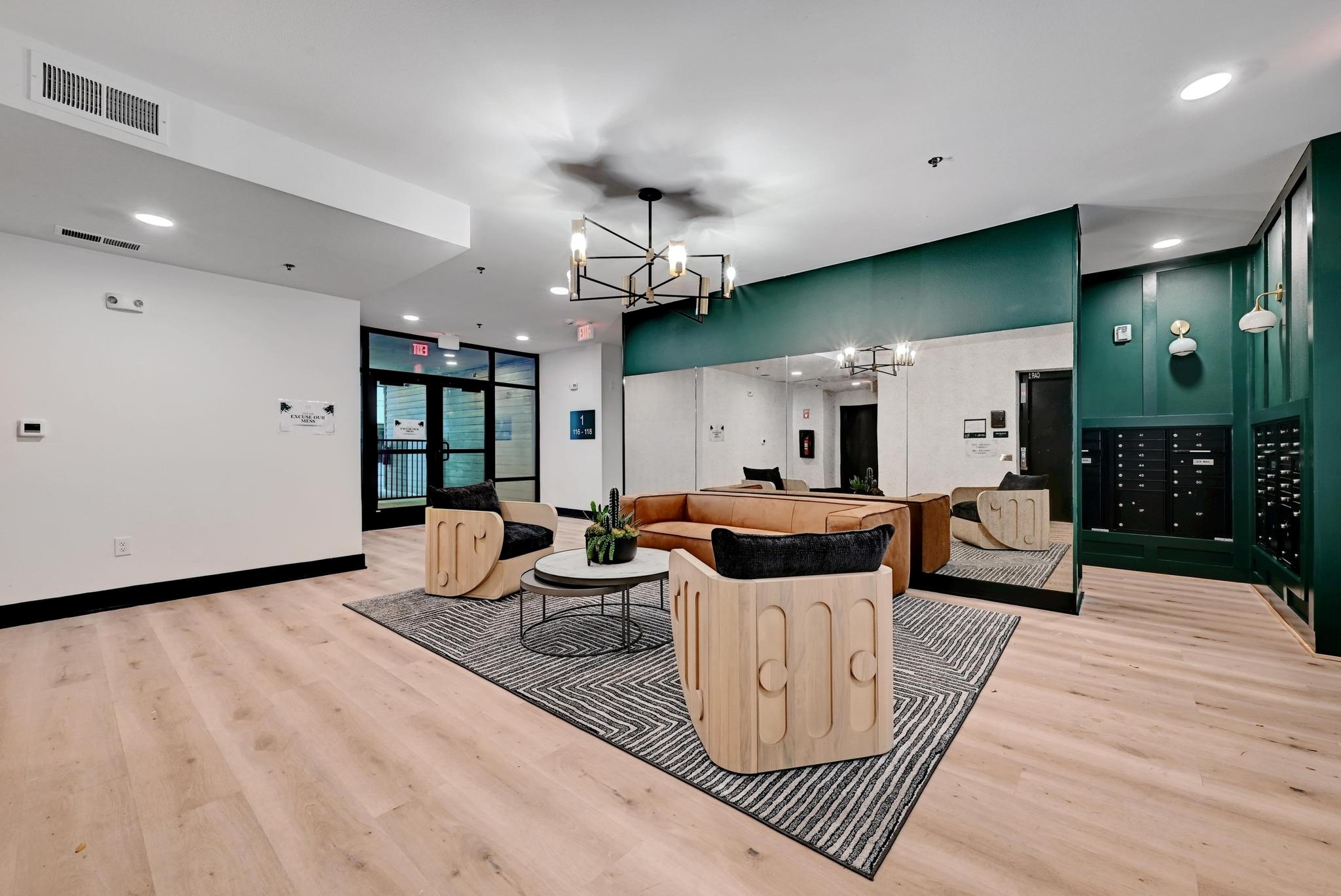 2500 Longview St # 303, Austin, TX 78705