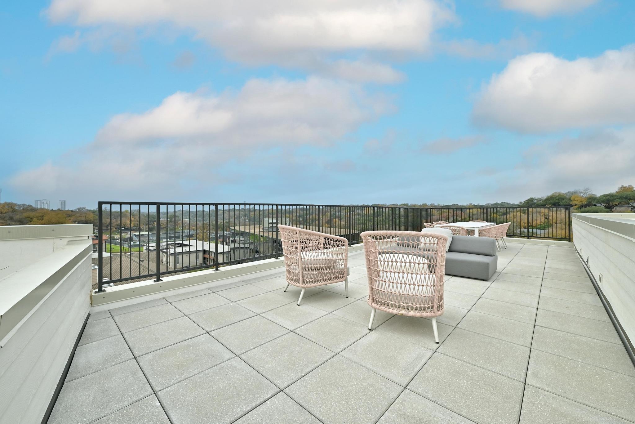 2500 Longview St # 303, Austin, TX 78705
