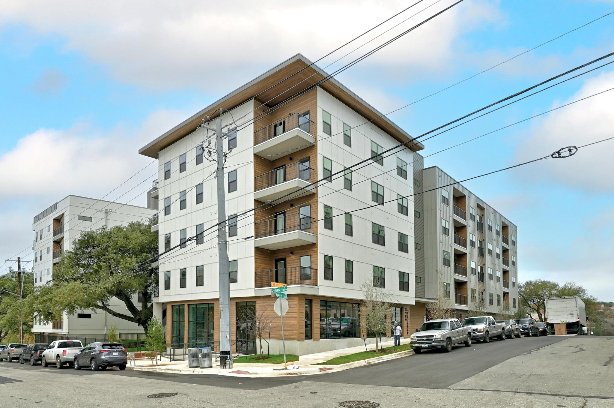 2500 Longview St # 303, Austin, TX 78705