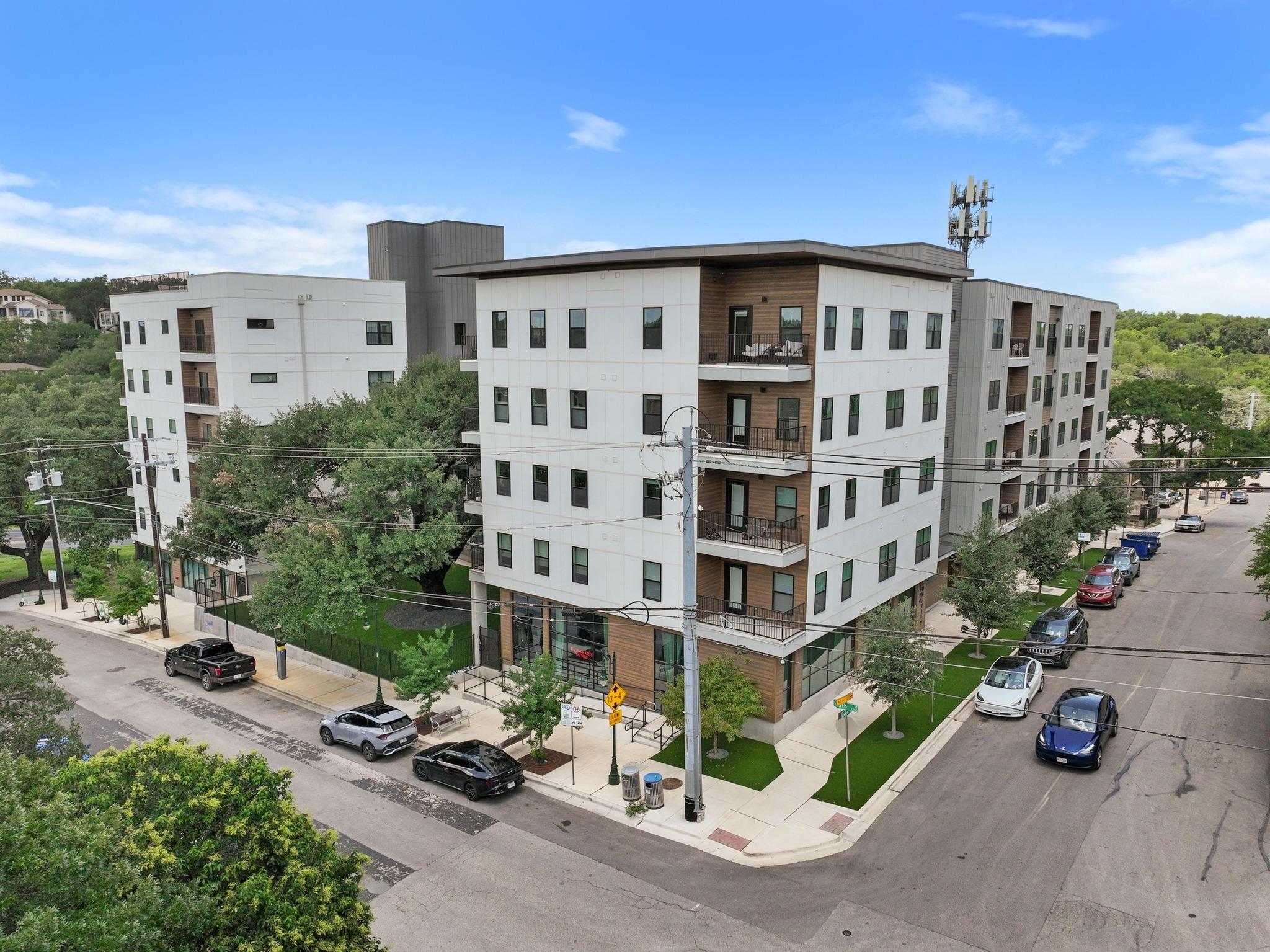 2500 Longview St # 303, Austin, TX 78705