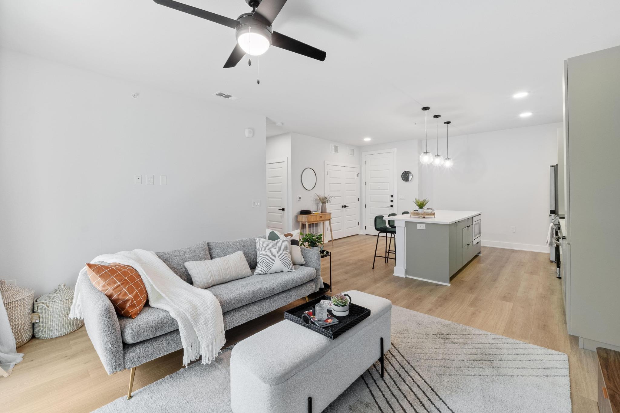2500 Longview St # 303, Austin, TX 78705