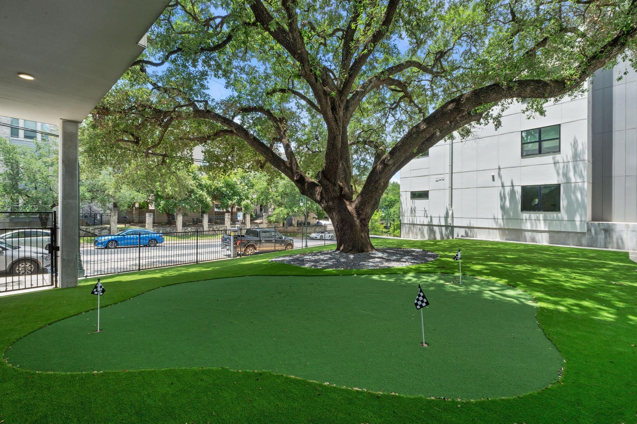 2500 Longview St # 303, Austin, TX 78705