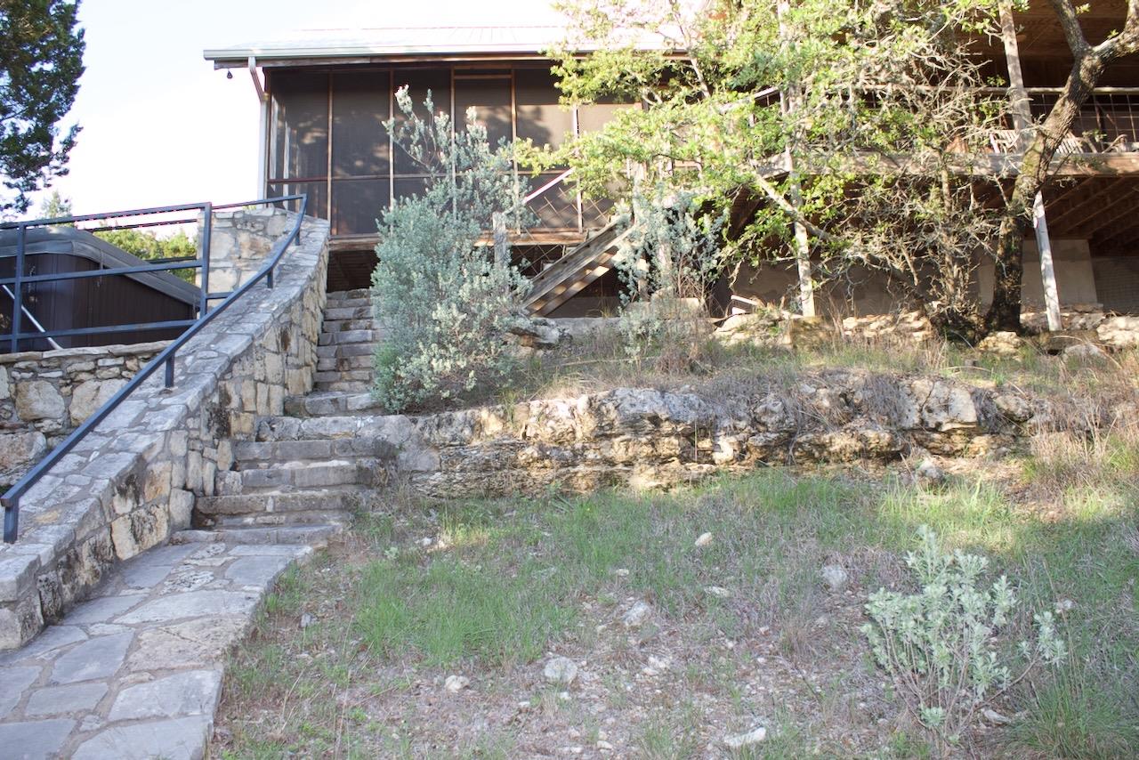 555 Hillsedge Rd, Wimberley, TX 78676