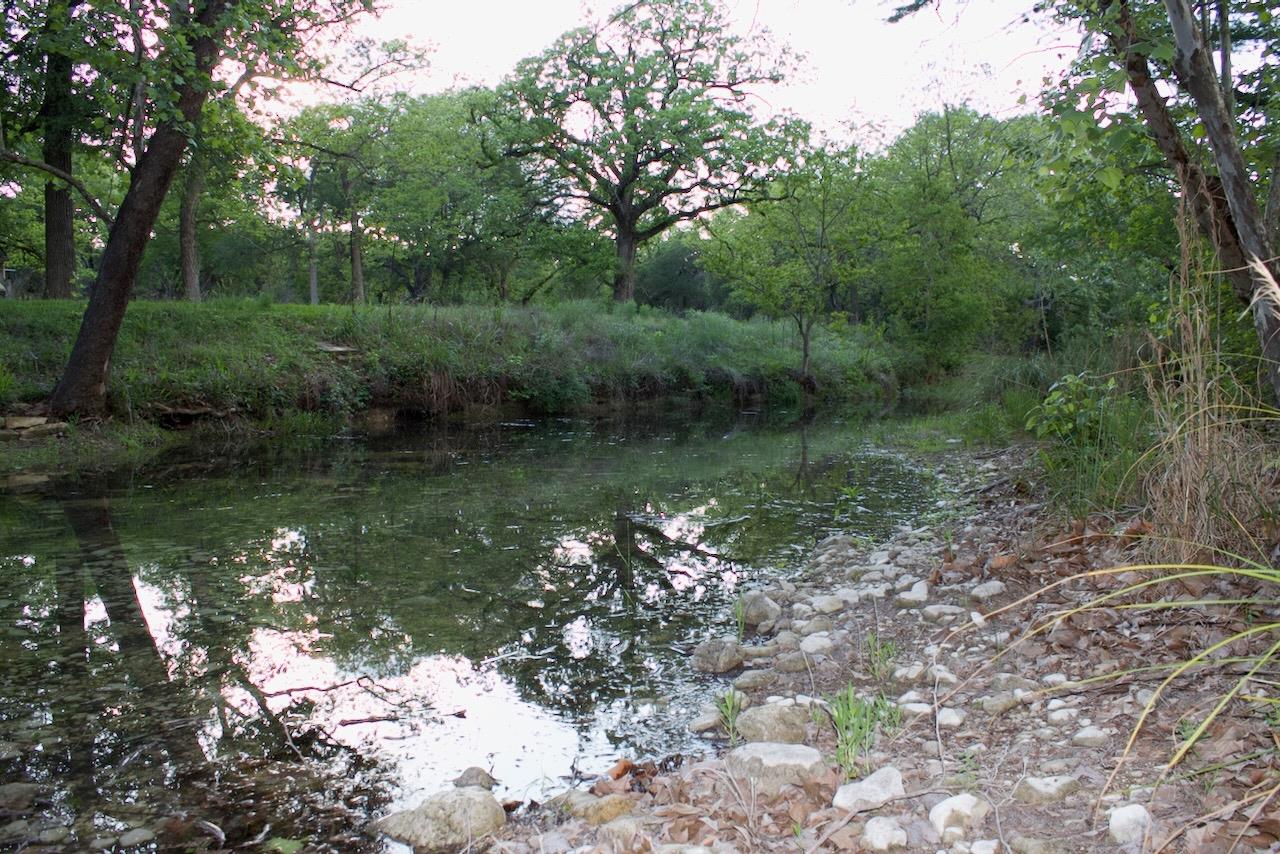 555 Hillsedge Rd, Wimberley, TX 78676