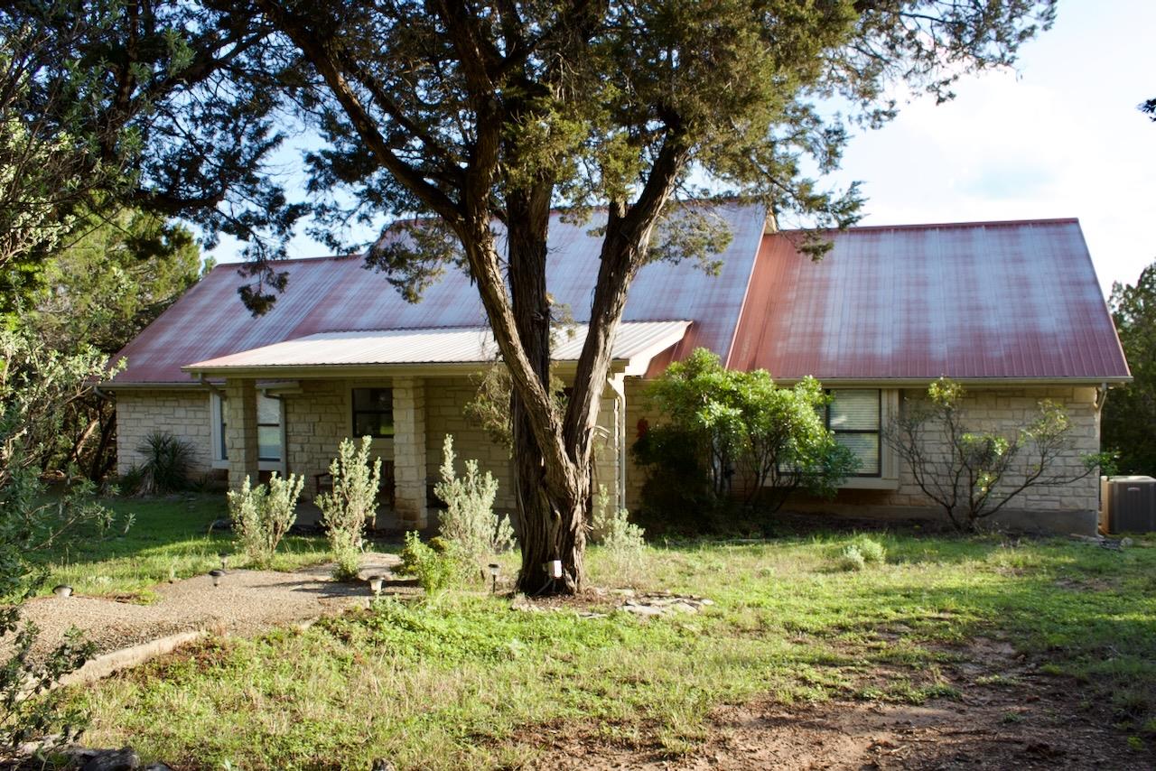 555 Hillsedge Rd, Wimberley, TX 78676