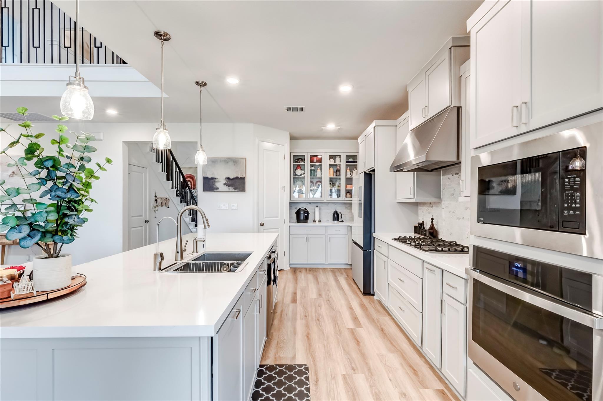 713 Leeward Pass, Leander, TX 78641