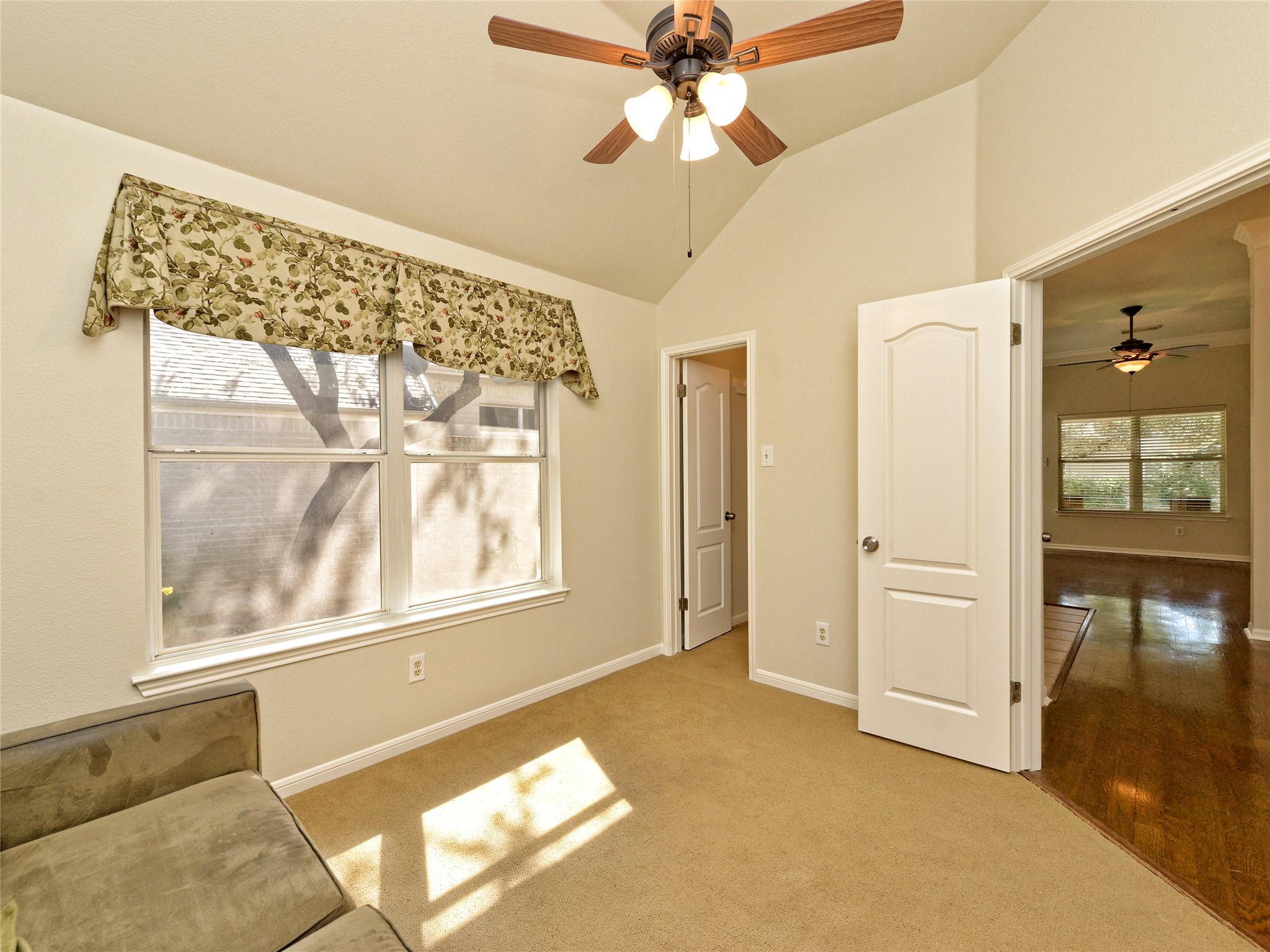 11 Troon Dr, Austin, TX 78738