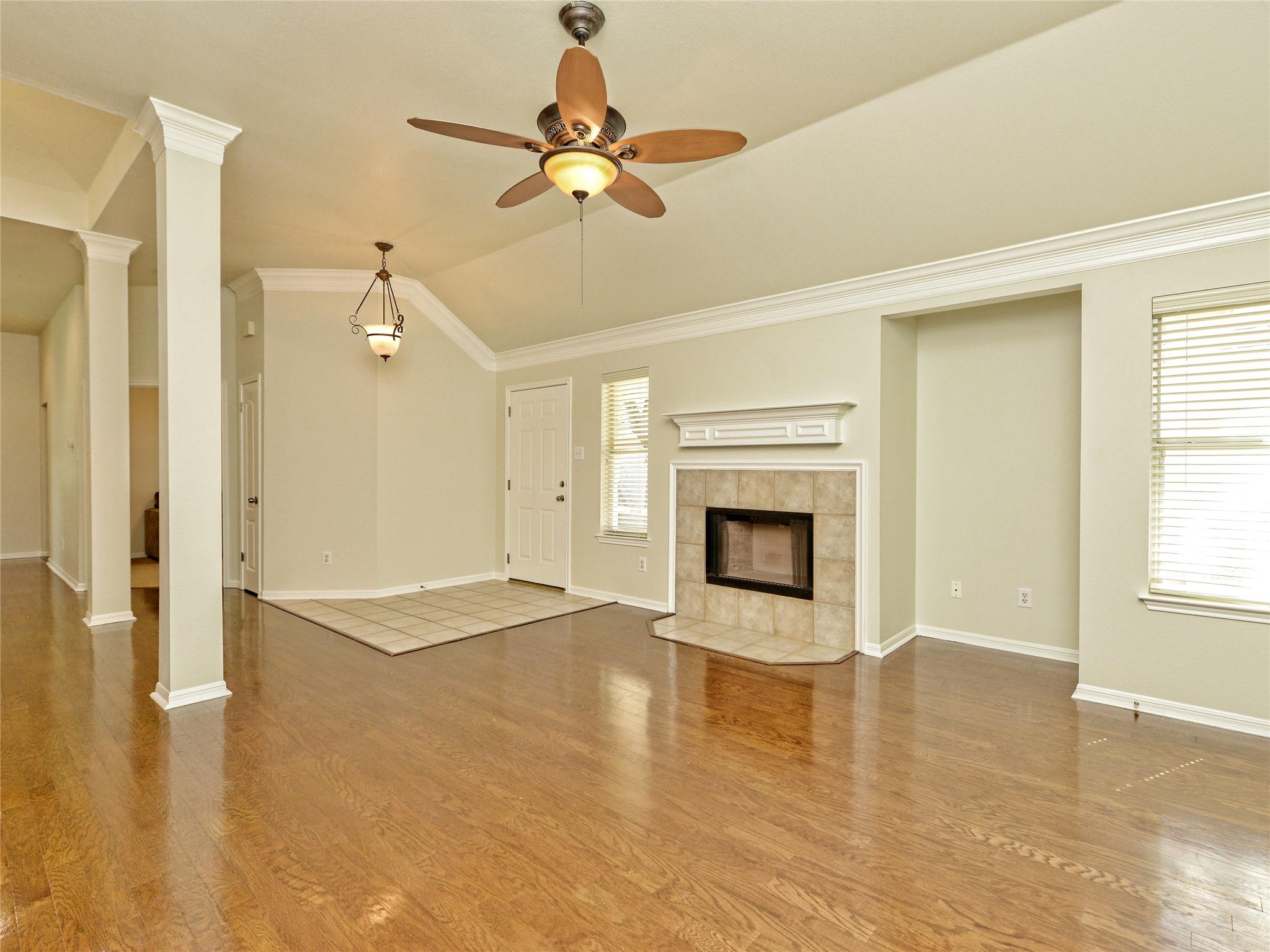 11 Troon Dr, Austin, TX 78738