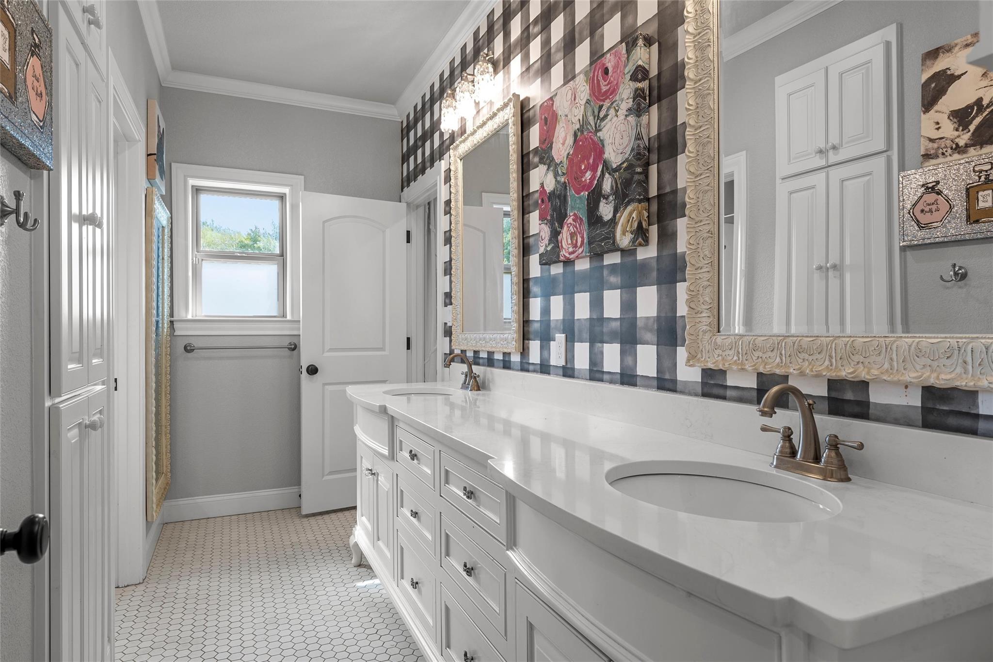 14690 Chapel Rd, Lorena, TX 76655