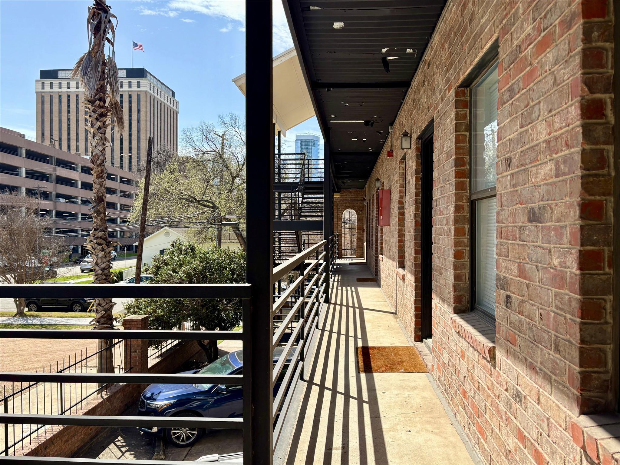 502 W 17th St # E, Austin, TX 78701