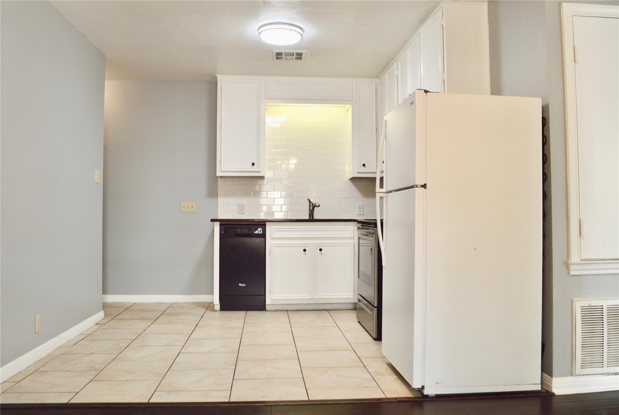 502 W 17th St # E, Austin, TX 78701