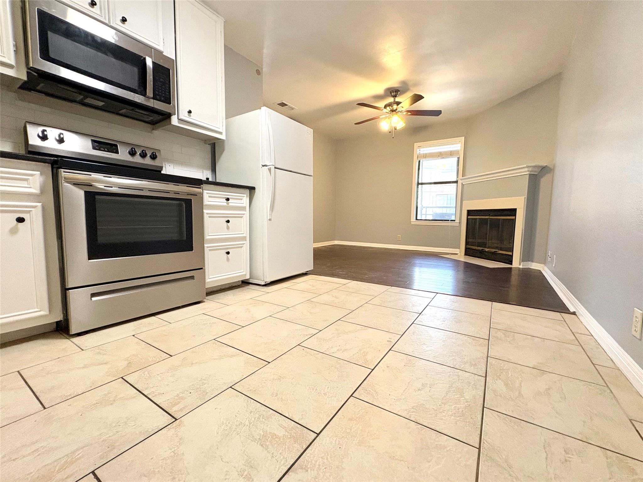 502 W 17th St # E, Austin, TX 78701