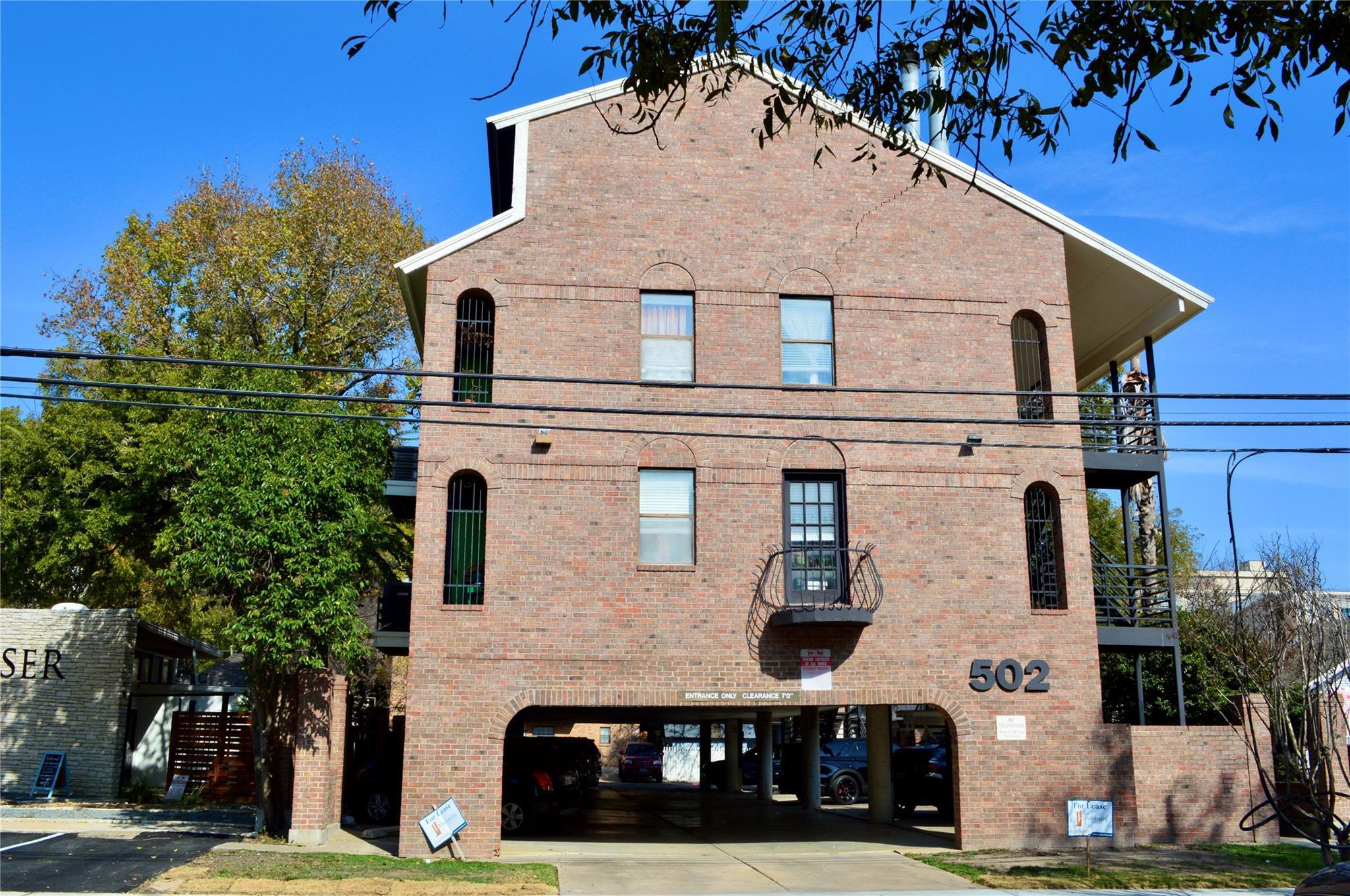 502 W 17th St # E, Austin, TX 78701