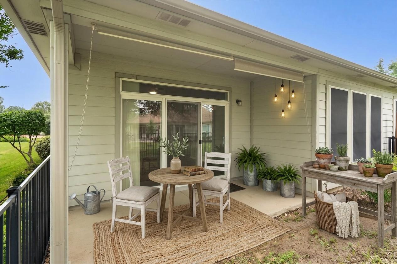 330 Portsmouth Dr, Georgetown, TX 78633