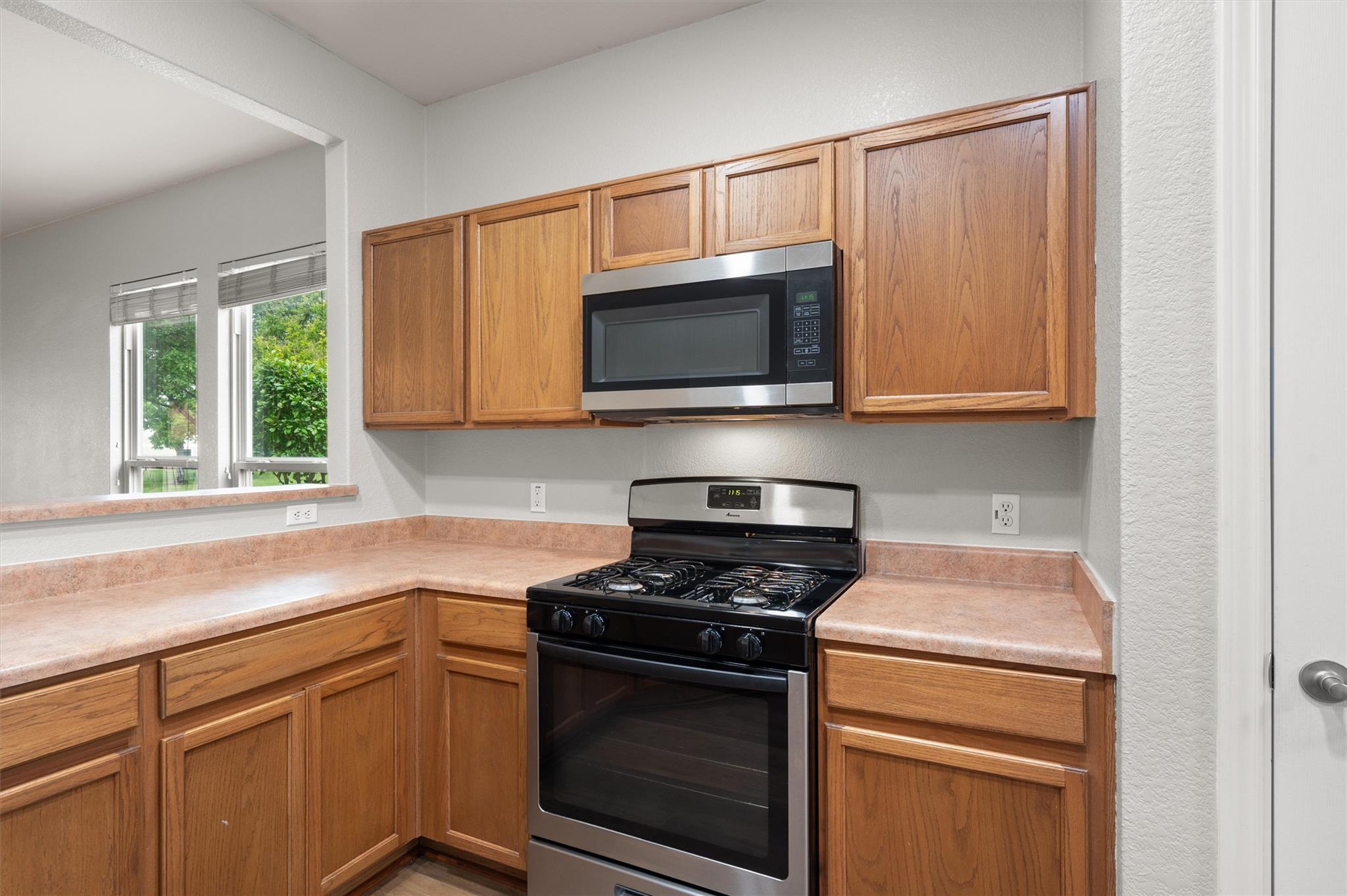 330 Portsmouth Dr, Georgetown, TX 78633