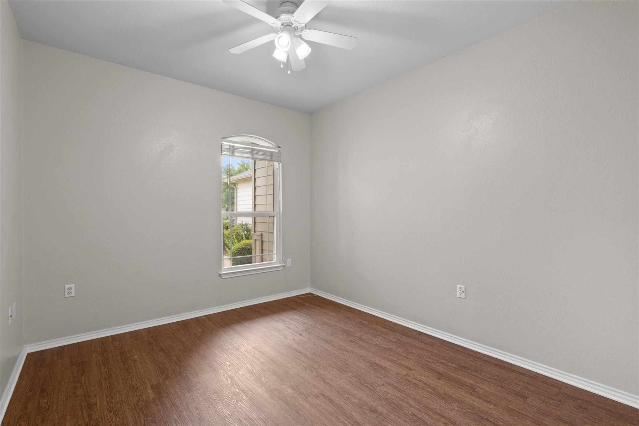 330 Portsmouth Dr, Georgetown, TX 78633