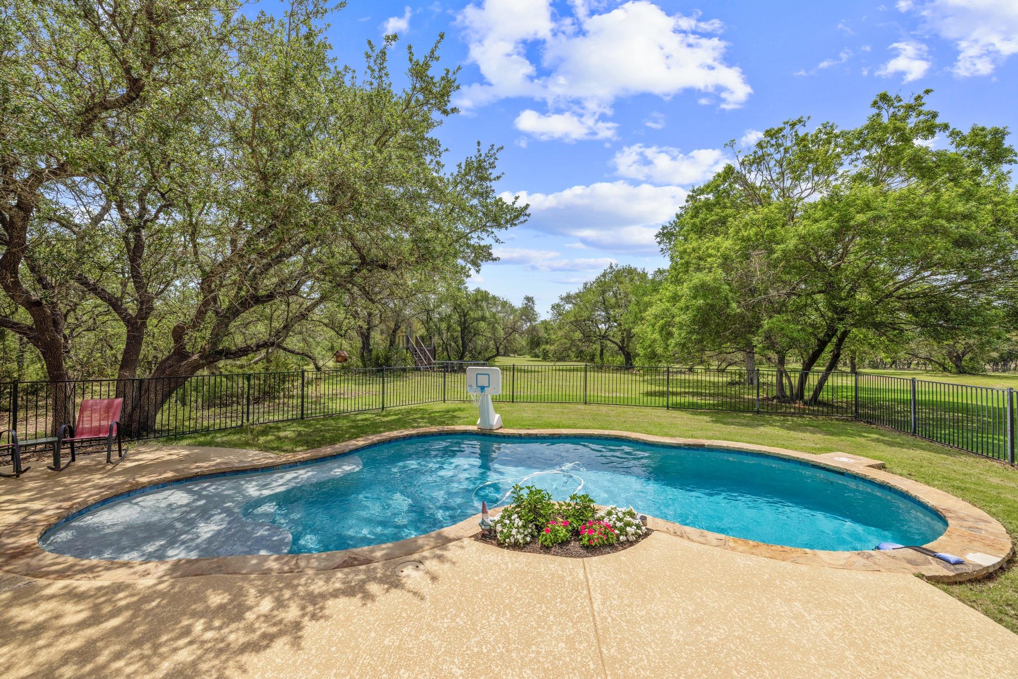 3696 County Road 207, Liberty Hill, TX 78642