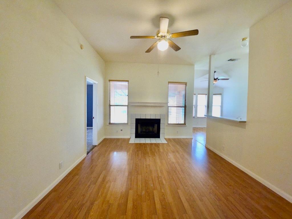 110 Meadowside Dr, Hutto, TX 78634