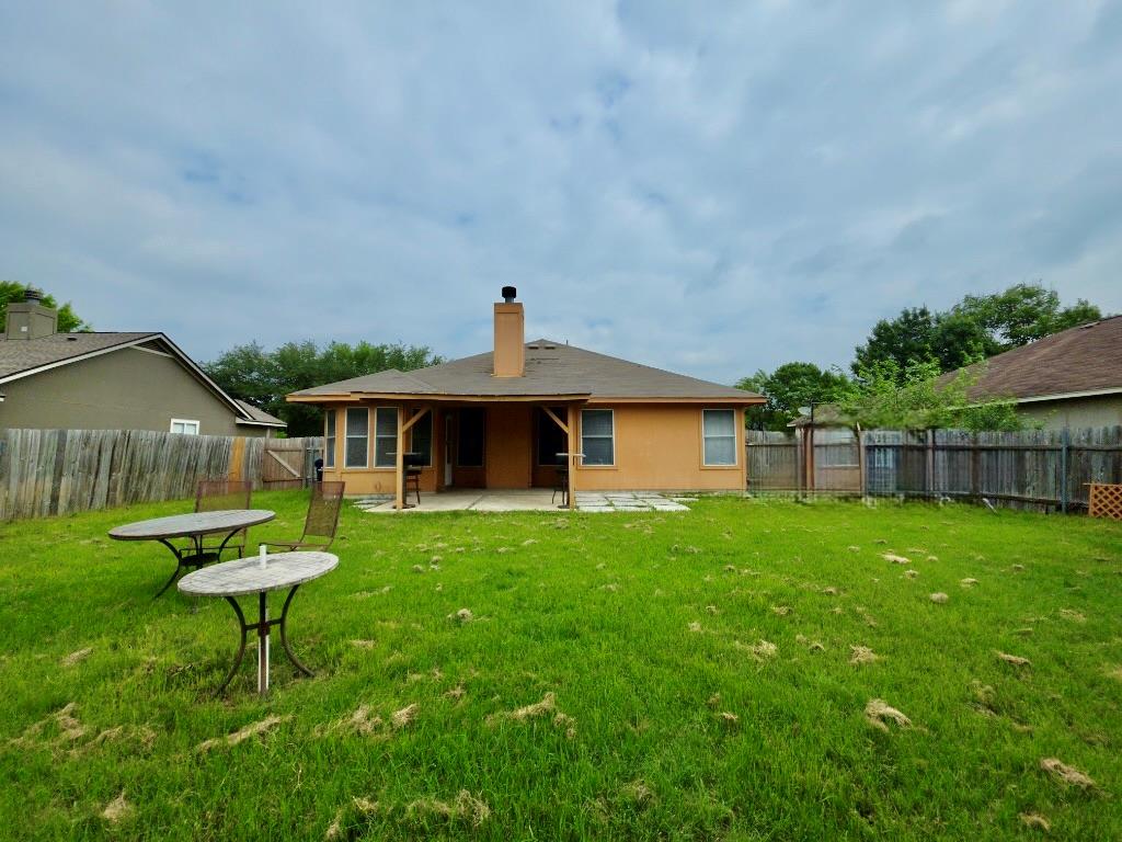 110 Meadowside Dr, Hutto, TX 78634