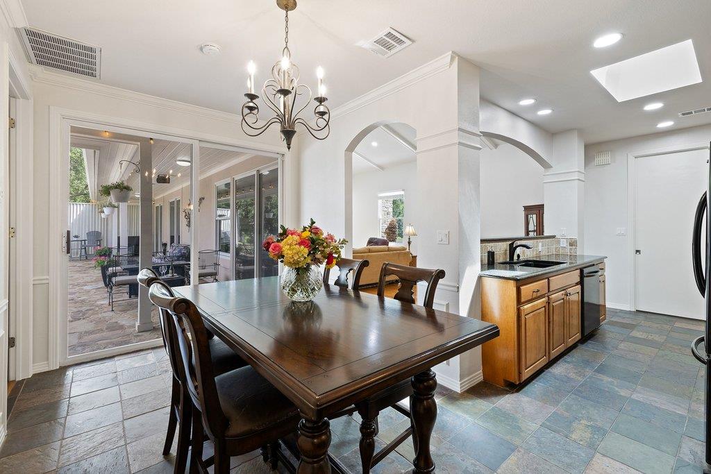 109 Double Eagle Dr # 109, Austin, TX 78738