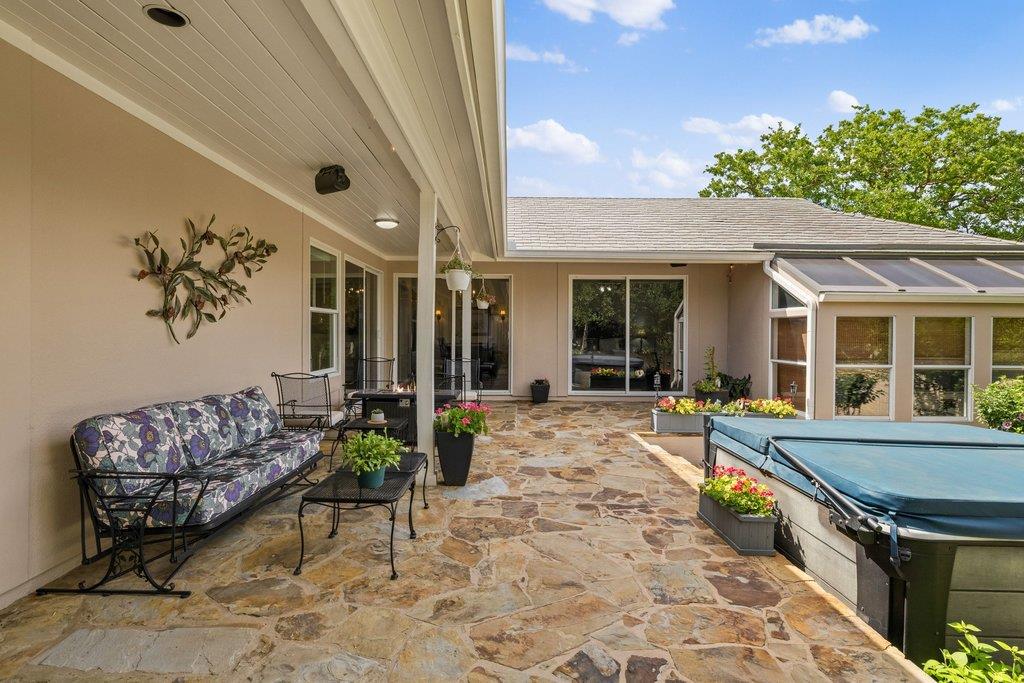 109 Double Eagle Dr # 109, Austin, TX 78738