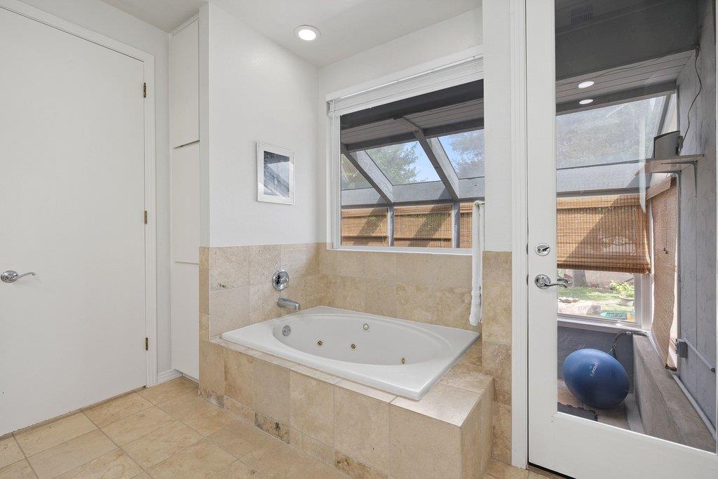 109 Double Eagle Dr # 109, Austin, TX 78738