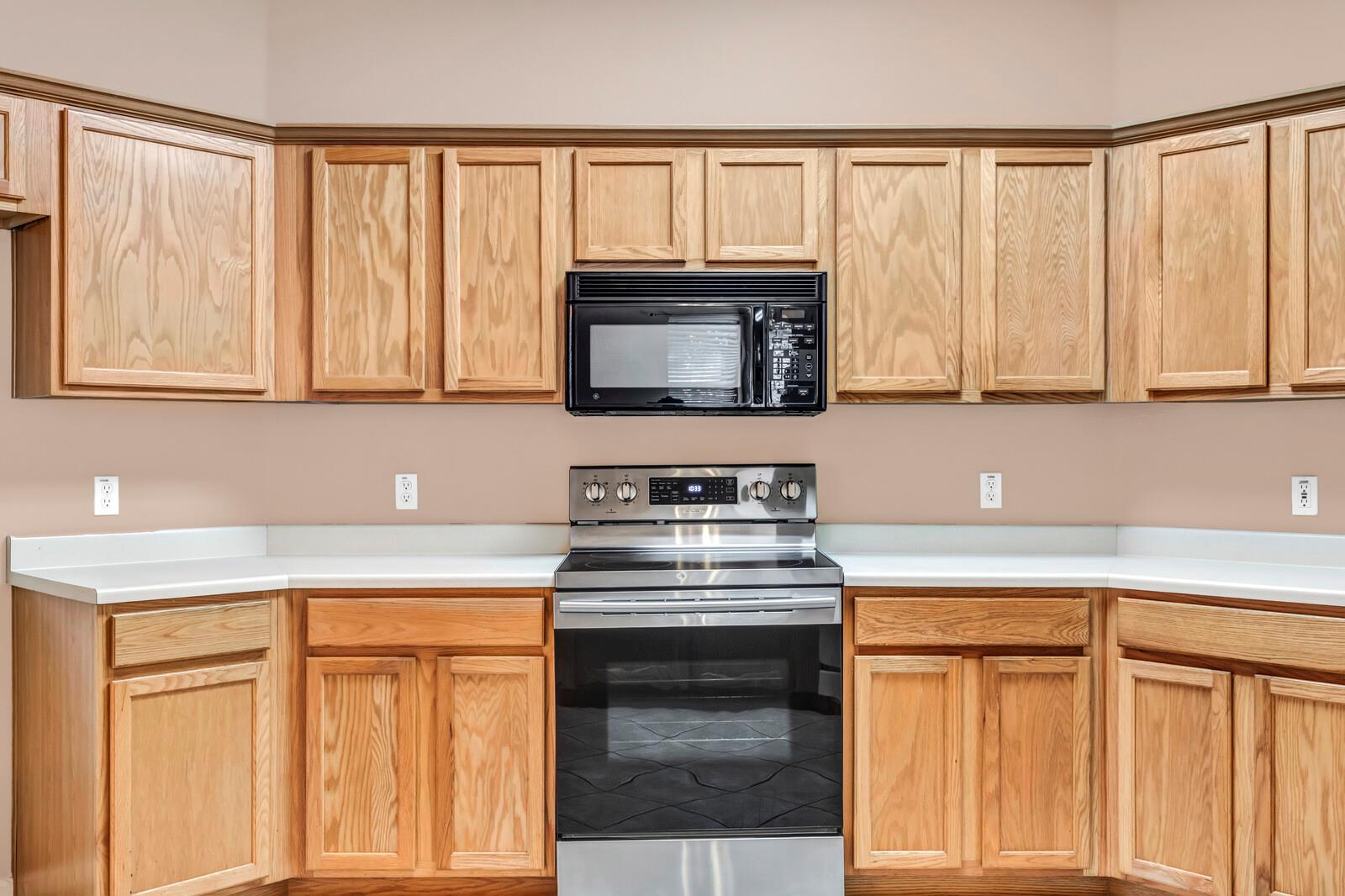 5700 Lomita Verde Cir, Austin, TX 78749