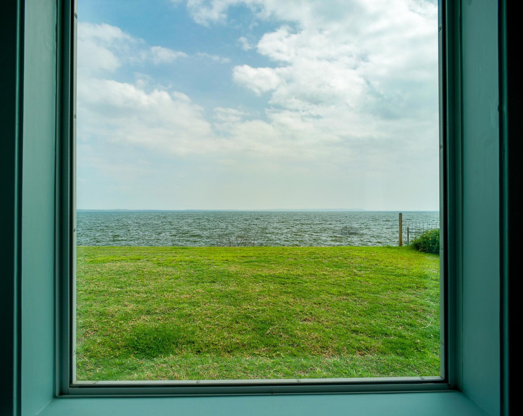 736 W Lakecrest Dr, Bluffton, TX 78607