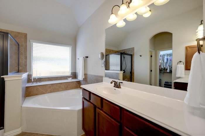 452 Monahans Dr, Georgetown, TX 78628