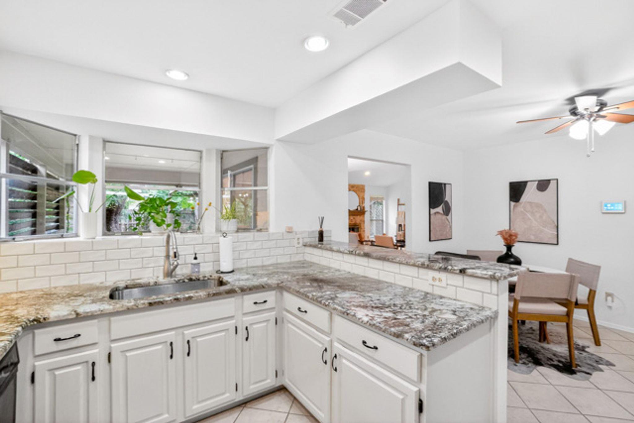 5302 Wolf Run, Austin, TX 78749