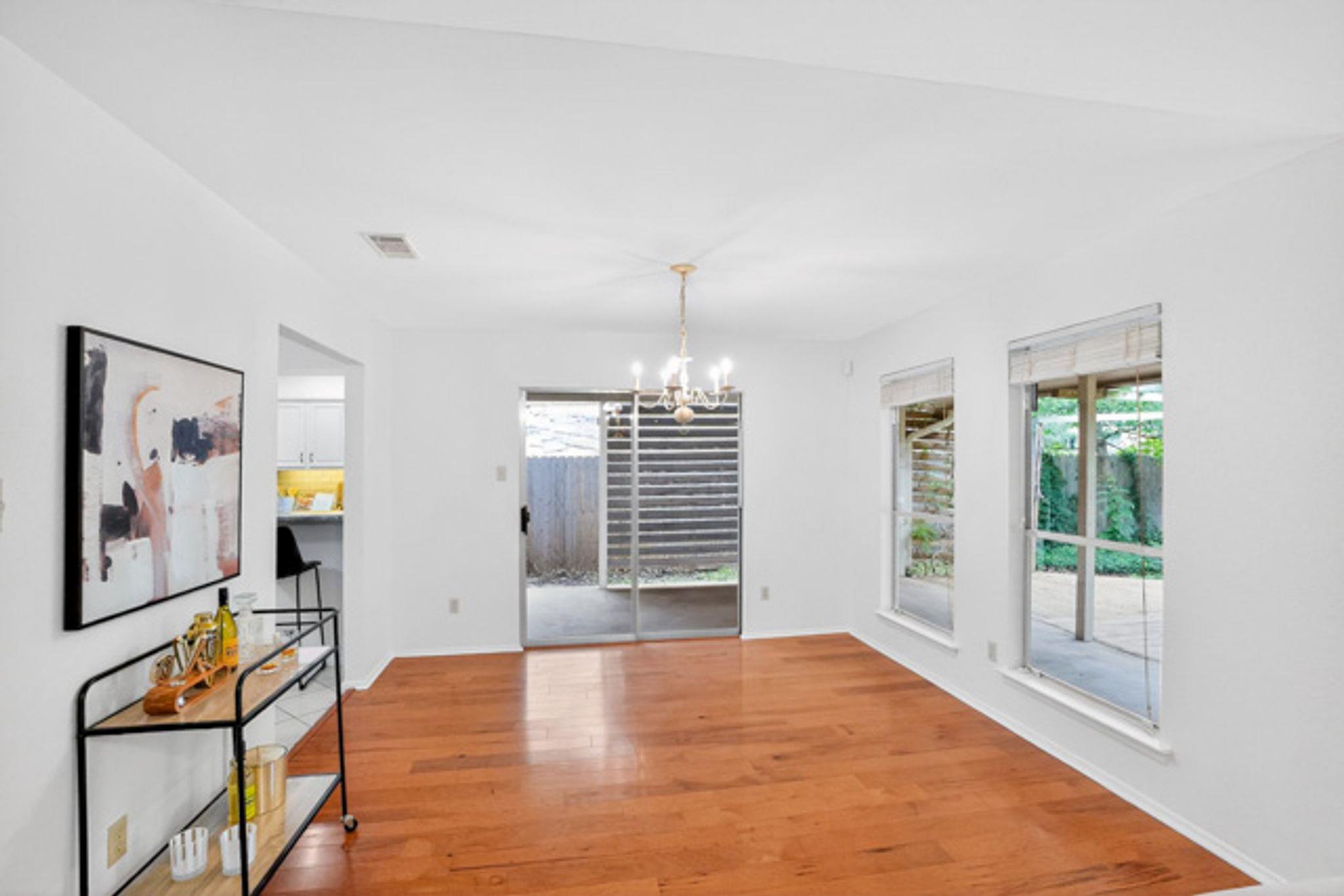 5302 Wolf Run, Austin, TX 78749