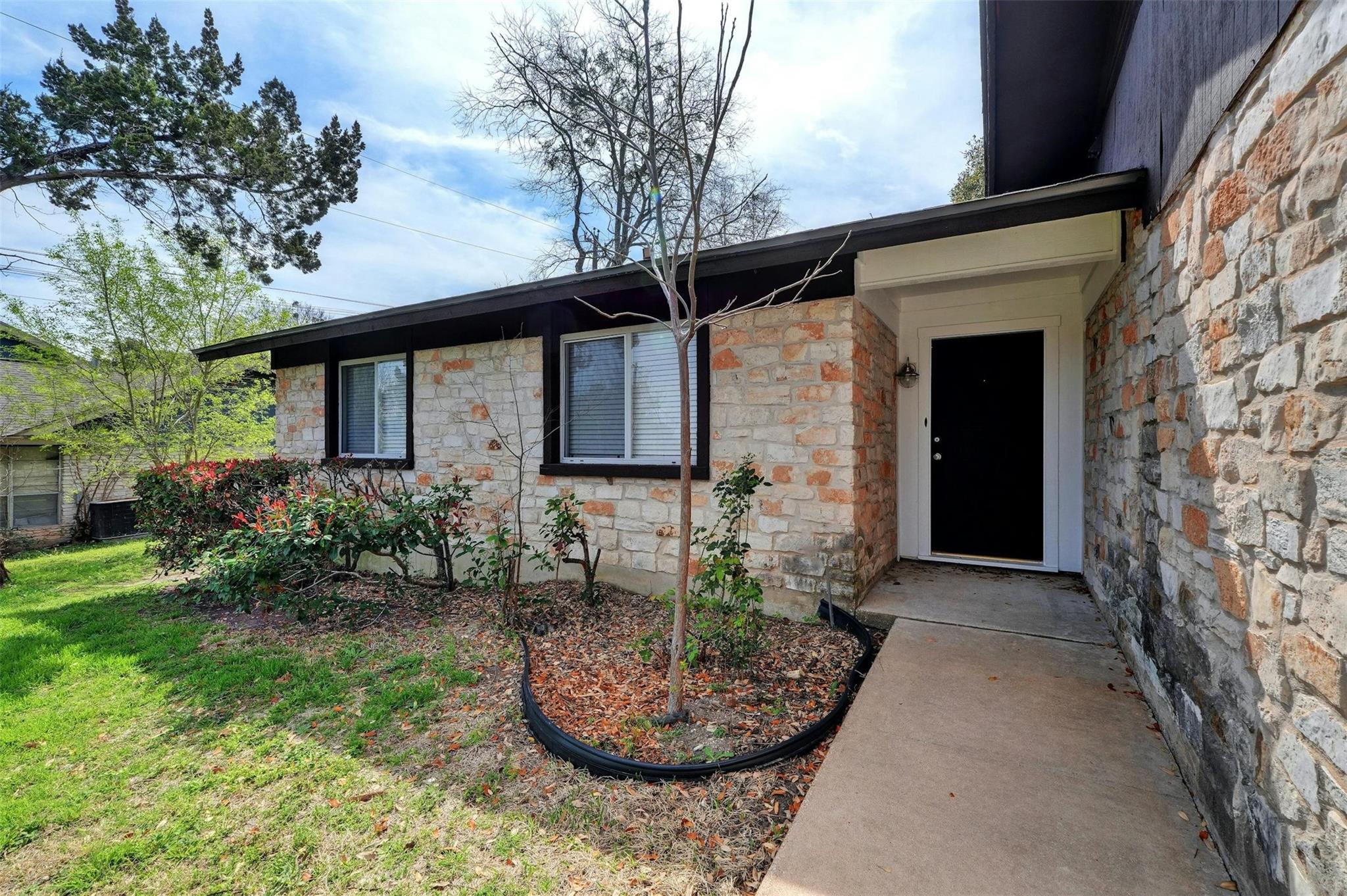 11609 River Oaks Trl, Austin, TX 78753