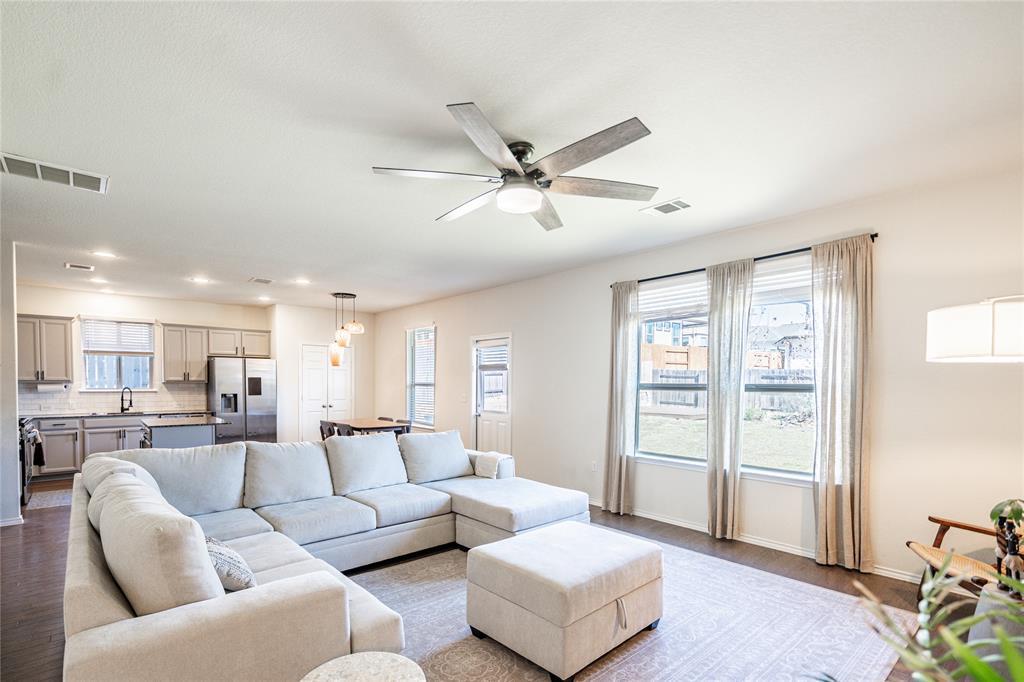 547 Saturnia Dr, Georgetown, TX 78628