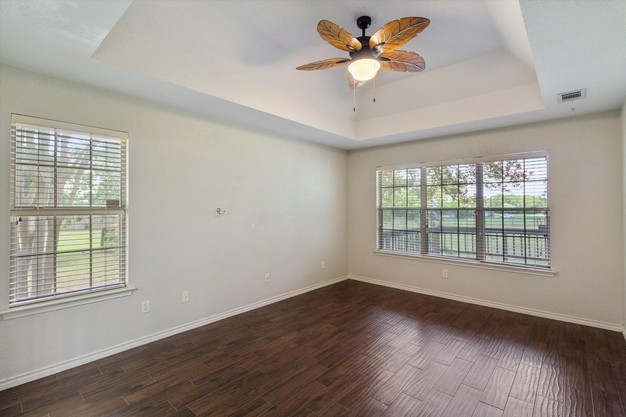 53 Tinas Trl, Martindale, TX 78655