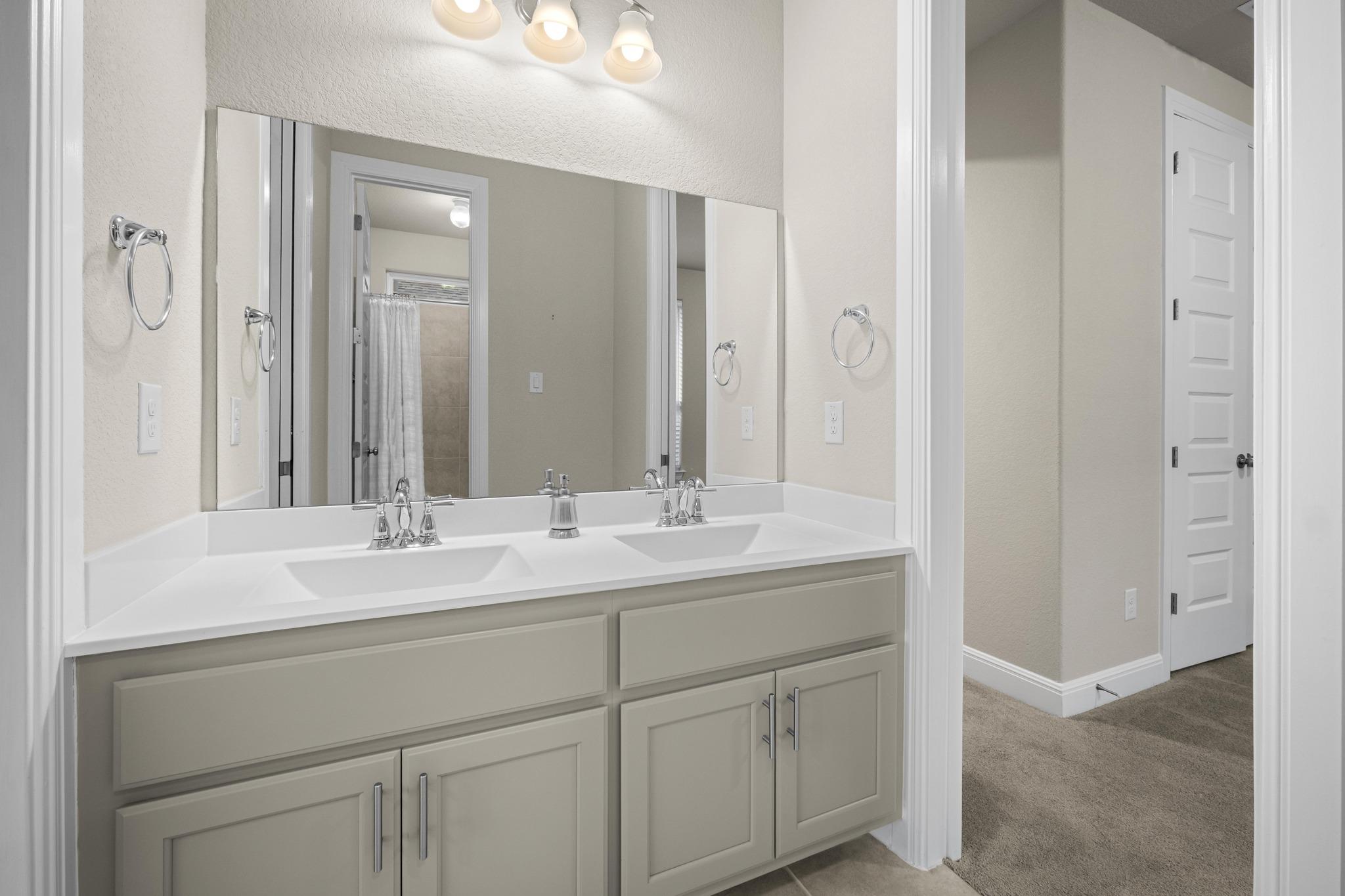 305 Milano Dr, Liberty Hill, TX 78642