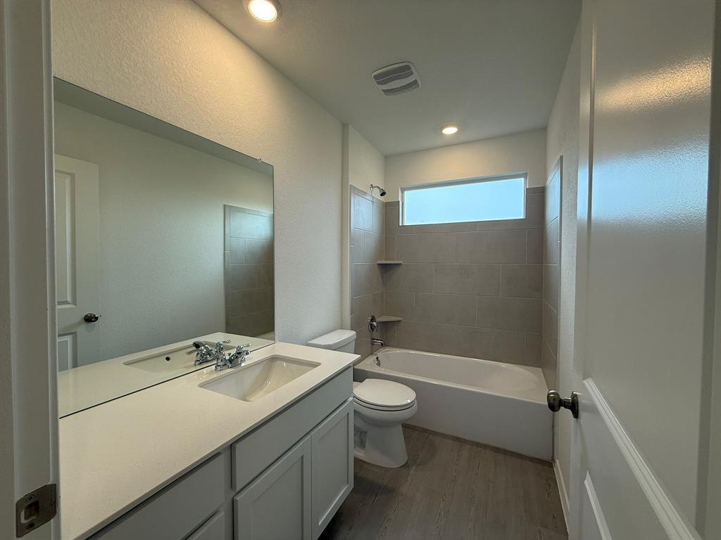 106 Brabham Loop, Hutto, TX 78634