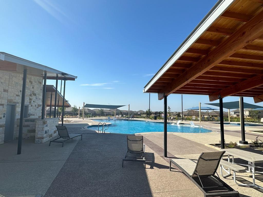 216 Herald Dr, Hutto, TX 78634