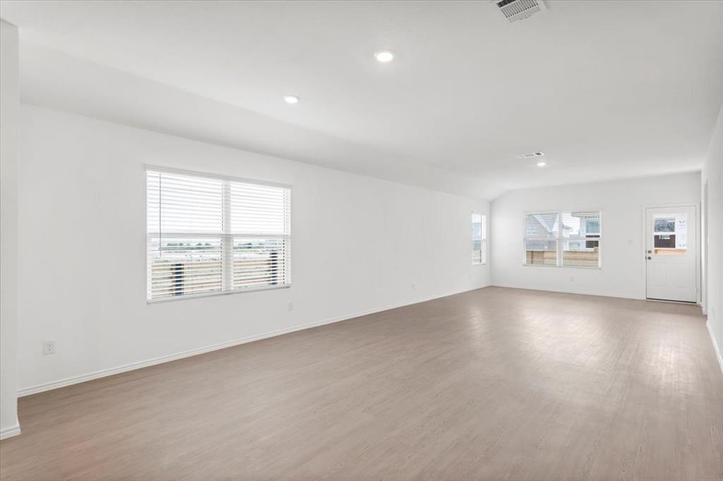 216 Herald Dr, Hutto, TX 78634